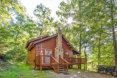Image de *Secluded 4br Cabin w Views! Hot Tub +Game Room*