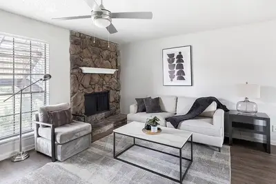 Image de Landing | Stylish 2bd, Pool, Gym