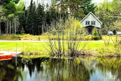 Image de Cozy chalet surrounded by pure nature with no neighbors in sight.