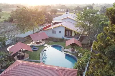 Image de 4-bedroom luxurious Villa in Nashik with swimming pool, WiFi, Ac