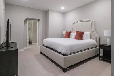 Image de Landing | Incredible 2bd in Fountain Heights