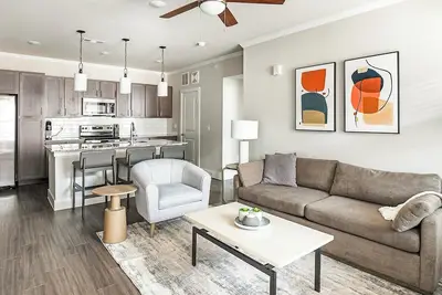 Image de Landing | Spectacular 2bd, Gym, Pool