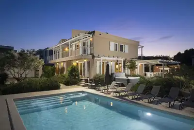 Image de Villa Bella near the sea with Private Pool, Sauna, and Hot Tub