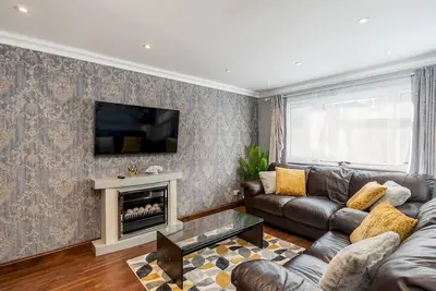 Image de Cosy Home w/ Stylish Interior - PassTheKeys