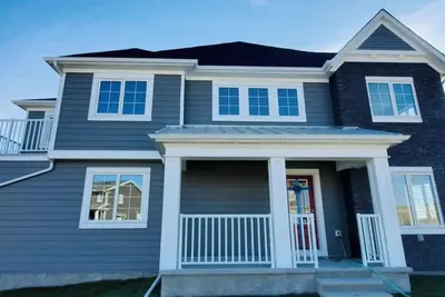 Image de Home away from home | Spruce Meadows| Rolling hill view| Calgary Sw