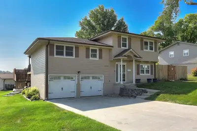 Image de Rockbrook Oasis – Charming 3-Bedroom Home with Private Pool