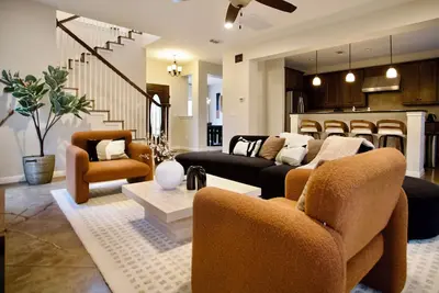 Image de Centrally Located Austin Villa with Hot Tub & Gym