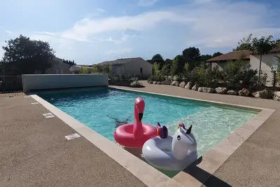 Image de Maison 'Saumane, Petite Bergerie' avec piscine privée, Wi-Fi et climatisation