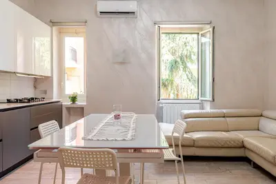 Image de Appartement 'Amars House' avec balcon, Wi-Fi et climatisation
