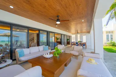 Image de Beachfront Mega-House 16p w/ breakfast