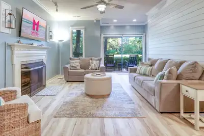 Image de MyStay at 1302 Golfmaster | Renovated Villa | Golf Views | Pool | Near Beach