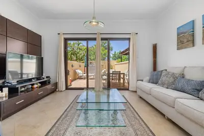 Image de Diamante 77 Townhouse Gold Coast Escape by Bocobay