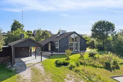 Image de \"Henrika\" - 300m from the sea by Interhome
