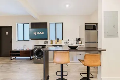 Image de Roami at The Palace | 4 Bed Queen Combo | 2 Units