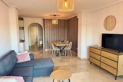 Image de Stylish apartment with sea view, 2 bathrooms & swimming pool