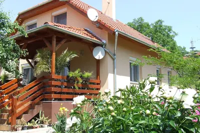 Image de Well-kept apartment in Fonyod for 4-5 people within walking distance of the lake - new air conditioning