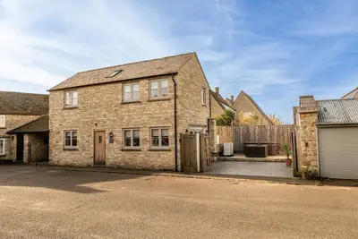 Image de Dog friendly cottage with hot tub - King's Cottage