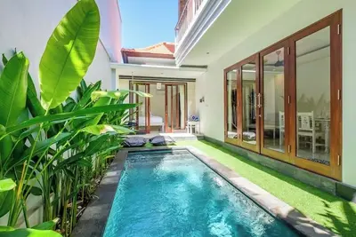 Image de The R Villa Sinabung - comfort near the beach