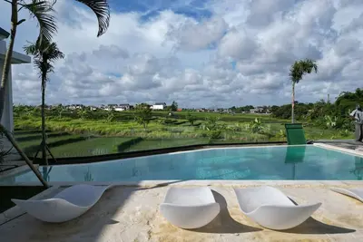 Image de Luxus Oase: Villa Luwa mit Butler und Privatkoch