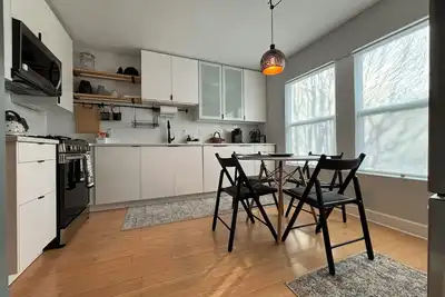 Image de LiveWorkPlaynearTruistPark- privacy, updated kitchen, fast Wi-Fi & YouTubeTv