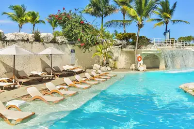 Image de The Sunrise Suites is a boutique luxury development, within the the resort.