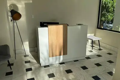 Image de Apartment in the heart of the city 2 mint from the best malls and restaurants.