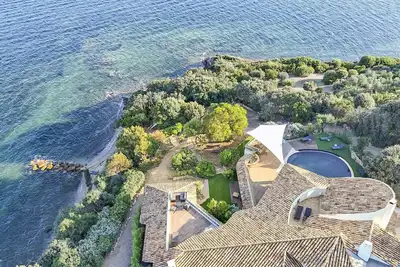 Image de Villa d'exception avec plage privée et vue mer à 180°, 5 minutes de Porto-vecchio