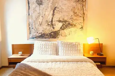 Image de The Otto: A Warm + Cozy Ski In Ski Out Lodge