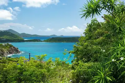 Image de Anestasi Cottage\n\nBrand new charming cottage with water views close to Cruz Bay