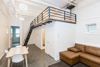 Image de The City Loft Retreat | Bbq, Sleeps 6 |