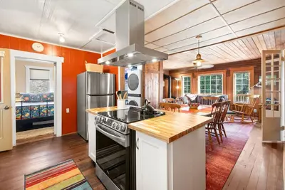 Oceanside w/Views, Dog-Friendly, Gas Stove