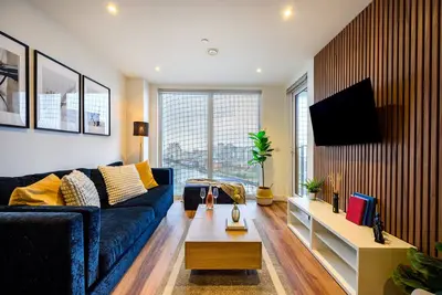 Image de 2-Bedroom Apartment | At Vibrant Salford Quays