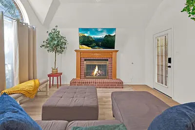 Image de Whisper Hollow: Spa, Game Room