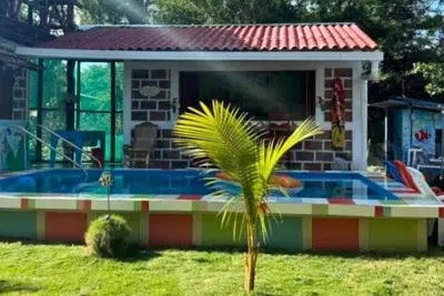 Image de Beach house with pool