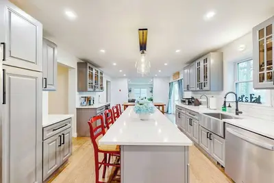 Image de Falmouth Retreat with Pool Table, Foosball & Bikes
