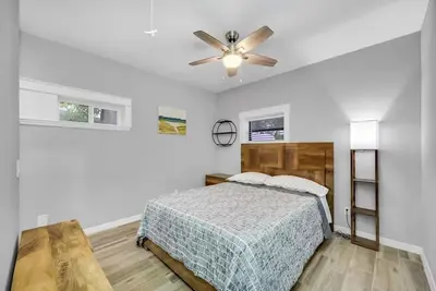 Image de Spacious Pool Retreat ~ Beach ~ Pool