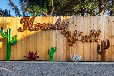 Image de Charming 3br house. Steps to Rainey, Dtwn, and 6th