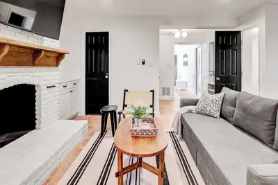 Image de Arlington Exclusive 6 Bed Retreat walk to Metro