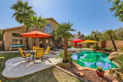 Image de 5 Bd/ 3 Ba home for 10.