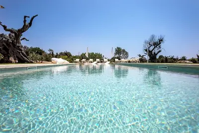 Image de Magnificent Sea View Masseria with Pool Very Close to the Beaches.