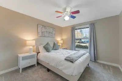 Image de 3br Stylish Home｜Mainfloor Bedroom｜Washer&Dryer｜Free Parking #42261