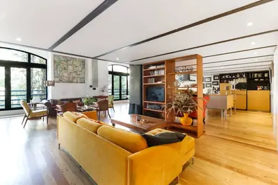 Image de Contemporary and Artsy Loft in Lisbon city center.