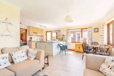 Image de Host & Stay | Breezy Bungalow
