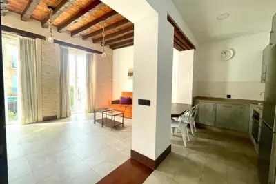 Image de Eva Recommends Triana 1