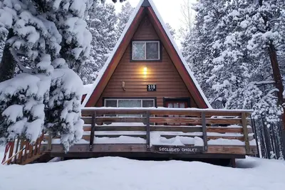 Image de Hot Tub Mind Serene-Serenity Chalet 15 mins from the lake