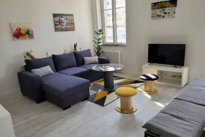 Image de Appartement centre ville avec 200 m2 de terrain