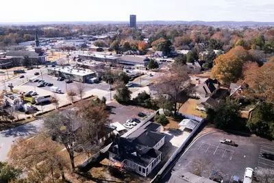 Image de Hilton`s Luxe Retreat near Ft Benning & Downtown