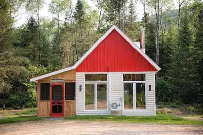 La Cabane du Pêcheur. Au bord de l'eau