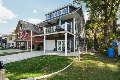 Image de Modern Lakefront Home on a Private Lake in the Irish Hills, Sunset Lake Views!