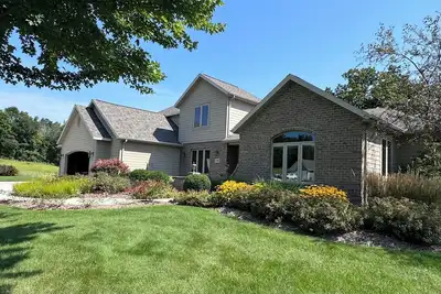 Image de \nPlymouth Gem: Spacious Home with Bar, Game Room & Yard Near Road America